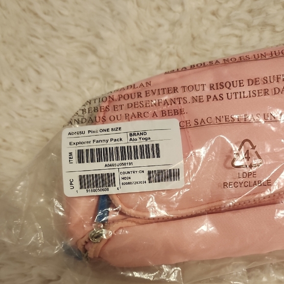 ALO Yoga Pink Crossbody Bag - Picture 5 of 5